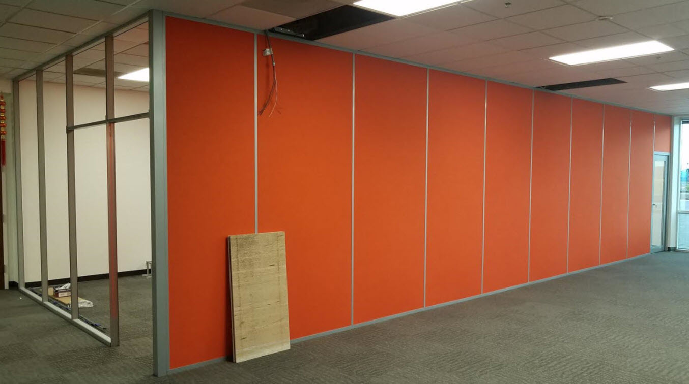 Demountable Walls - Laminate, Vinyl, Fabric and Glass - during construction